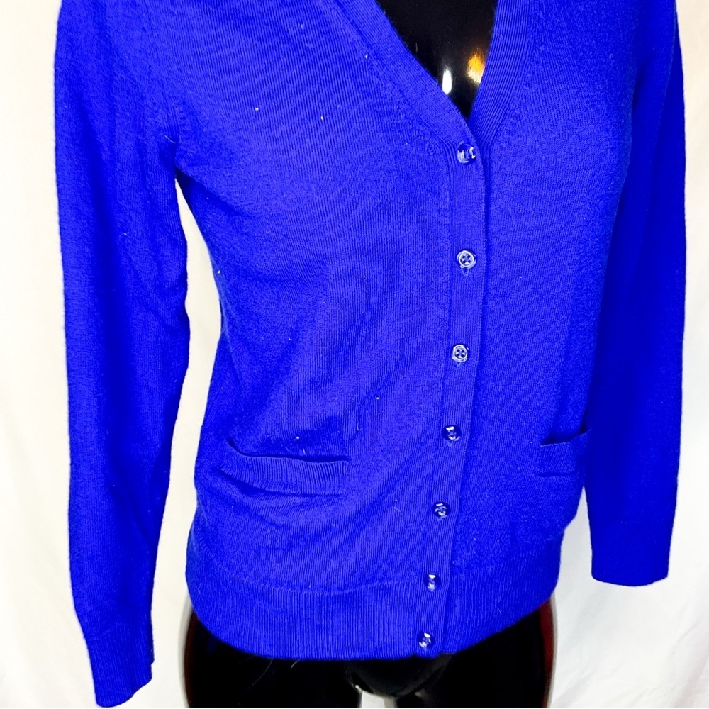 Lord & Taylor Extra Fine Merino Wool Cardigan Cobalt Blue Sweater - Picture 3 of 12